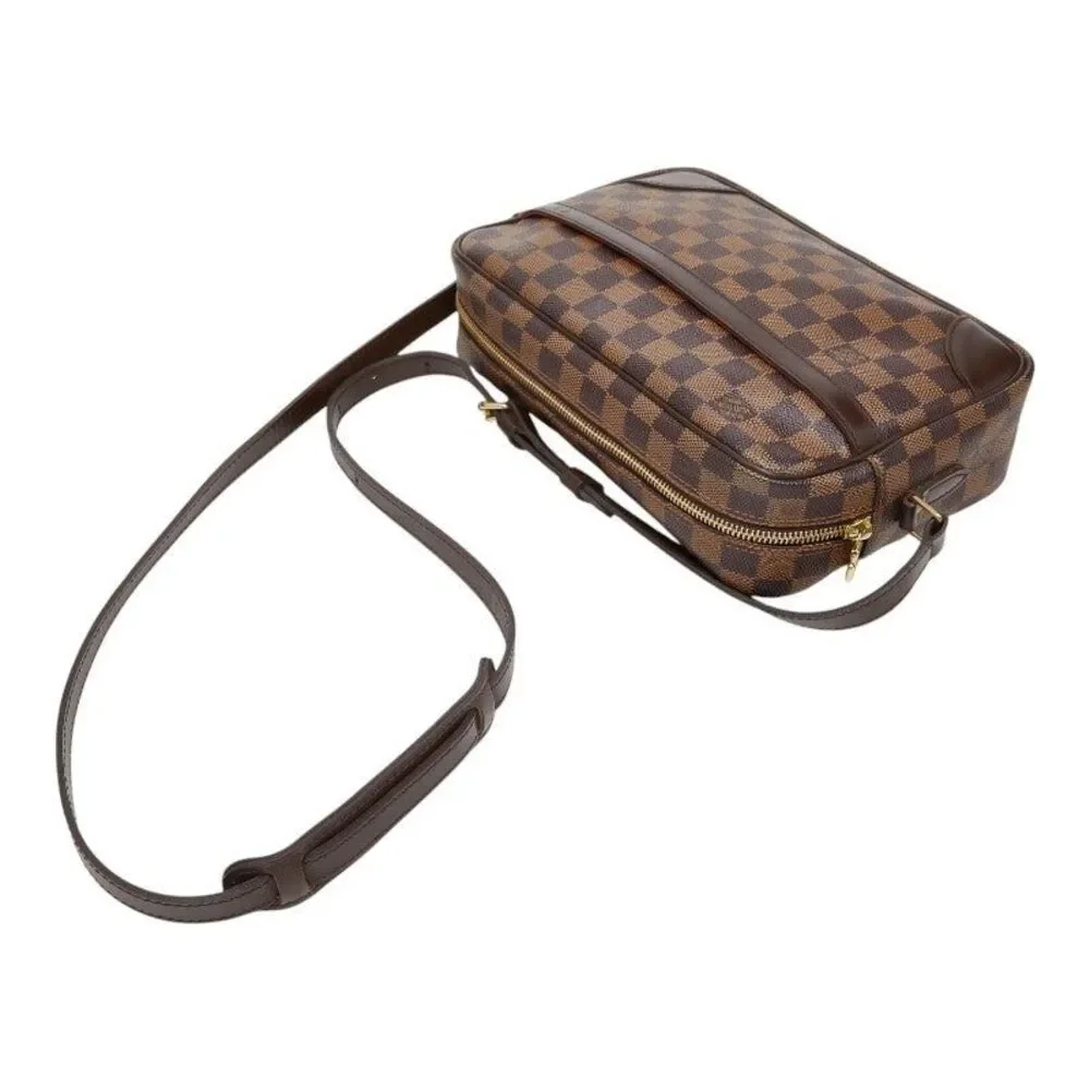 Louis Vuitton Trocadero 27 Crossbody Bag